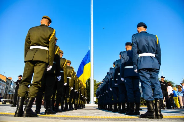 Poltava Ucrania Agosto 2021 Los Militares Ucranianos Alinearon Plaza Frente —  Fotos de Stock