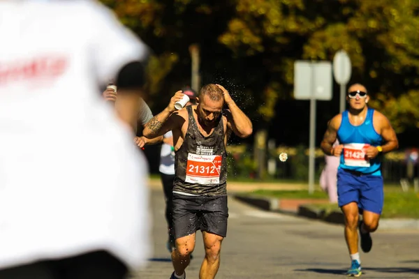 Poltava Ukraine Septembre 2021 Les Coureurs Courent Sur Route Automne — Photo