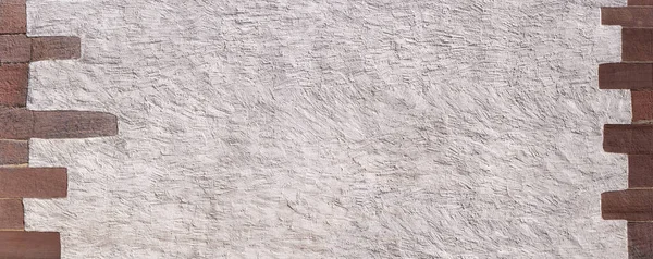Kırmızıkumtaşlarıyla Çerçevelenmiş Kaba Hafif Sıva Ile Eski Panoramik Duvar — Stok fotoğraf