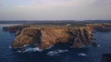 Carrapateira bölgesindeki Portekiz 'in Atlantik kıyısından insansız hava aracı görüntüleri..