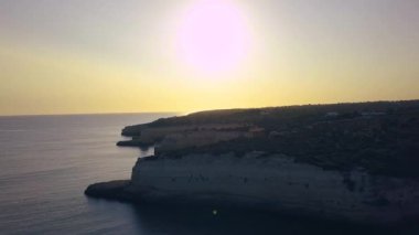 Porsche bölgesindeki Portekiz 'in Atlantik kıyısından insansız hava aracı görüntüleri..