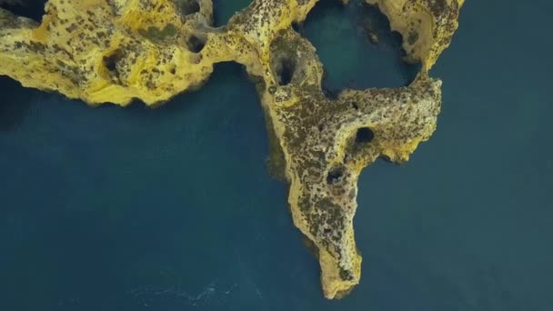 Drone de la côte atlantique du Portugal dans la région de Ponda da Piedade — Video