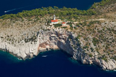 Hırvatistan 'daki Lastovo adası, Adriyatik Denizi' nin havadan görünüşü