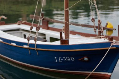 Hırvatistan 'da Adriyatik Denizi, Hvar Adası' nda Vrboska 'da gezinti