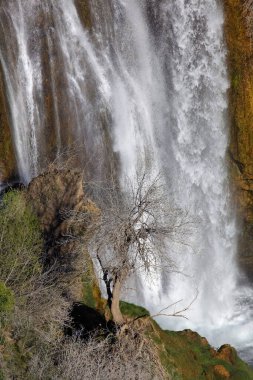 Hırvatistan 'ın Krka Ulusal Parkı' nda Manojlovaki buk şelalesi
