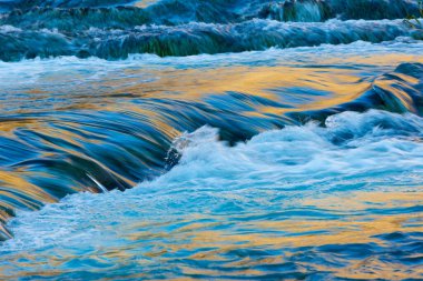 Hırvatistan 'da Krka Ulusal Parkı' nda Roki tokadı