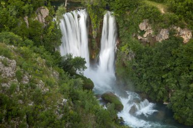Hırvatistan 'ın Krka Ulusal Parkı' nda Manojlovaki buk şelalesi