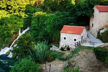 Hırvatistan 'ın Krka Nehri üzerindeki su değirmeni