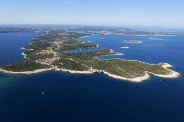 Hırvatistan 'ın Istria kentindeki Kamenjak yarımadasının hava manzarası
