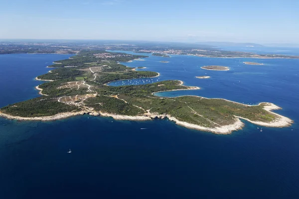 Hırvatistan 'ın Istria kentindeki Kamenjak yarımadasının hava manzarası