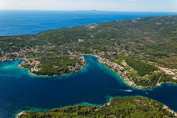 クロアチア アドリア海 コルクラ島のルンバルダ町の空中写真 — ストック写真