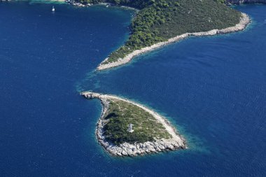 Hırvatistan 'da Peljeac ve Adriyatik Denizi' nin hava manzarası