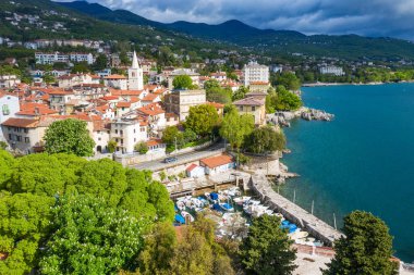 Hırvatistan 'ın Lovran kasabasının hava manzarası