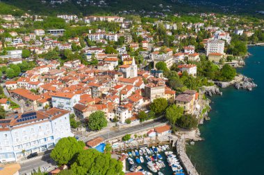 Hırvatistan 'ın Lovran kasabasının hava manzarası