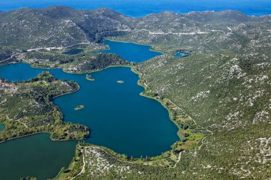 Hırvatistan 'ın Adriyatik Denizi yakınlarındaki Bacinska jezerasının hava manzarası