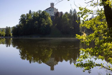 Hırvatistan kırsalındaki Trakoscan kalesi