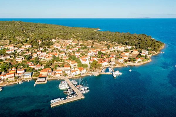 Vista Aérea Martinica Una Ciudad Isla Cres Mar Adriático Croacia —  Fotos de Stock