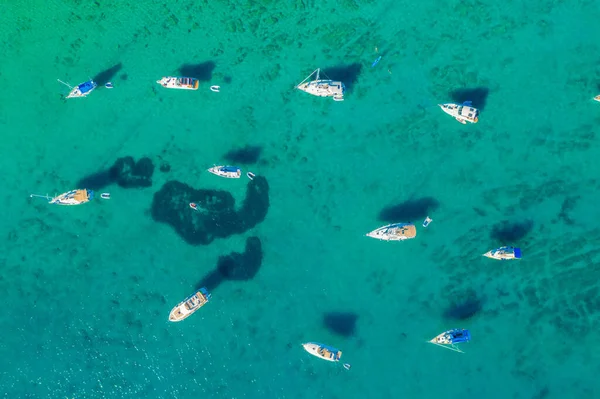 Hırvatistan Adriyatik Denizi Yakınlarındaki Ist Adası Yakınlarındaki Yatların Yelkenli Teknelerinin — Stok fotoğraf