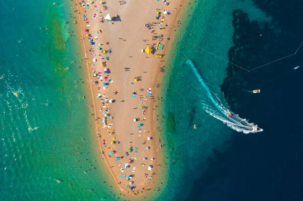 Luchtfoto Van Zlatni Rat Strand Bra Eiland Kroatië — Stockfoto