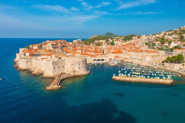 Eski Dubrovnik kasabasının havadan görünüşü
