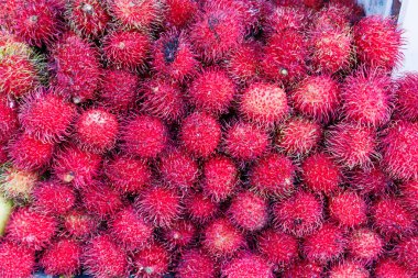 Sri Lanka 'daki Market Stall' da Taze Rambutan Meyveleri