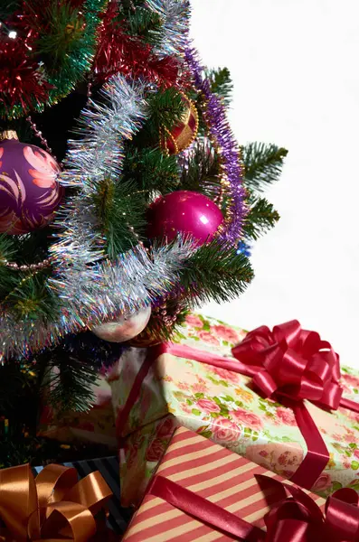 Árbol Navidad Sobre Fondo Blanco — Foto de Stock