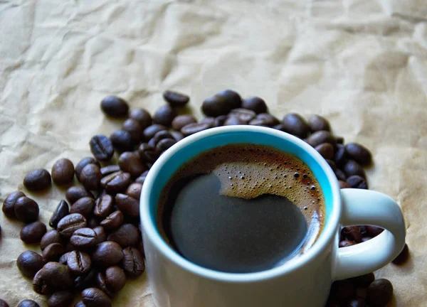 Witte Beker Met Koffie Tafel — Stockfoto