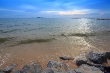 Deniz ve taş beach adlı Pattaya Tayland