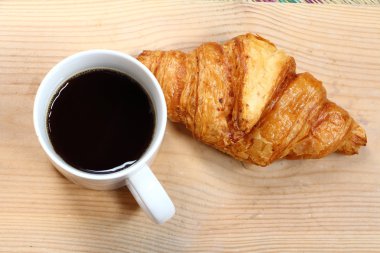 Kahve molası ve kruvasan
