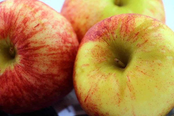 Pomme fruits sucrés et sains — Photo