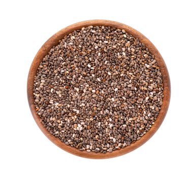 Tahta kasede Chia tohumları, beyaz arka planda izole. Sağlıklı süper yiyecekler. Organik chia tohumlarından oluşan yakın çekim makrosu. Üst görünüm.