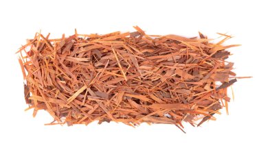 Lapacho bitki çayı, beyaz arka planda izole edilmiş. Doğal Taheeboo çayı. Pau darco otu. Tabebuia heptophylla. Üst görünüm.