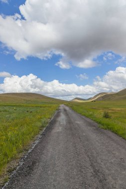 Kelkit, Gumushane sınırları içindeki harika çim dağlarının muhteşem manzarası