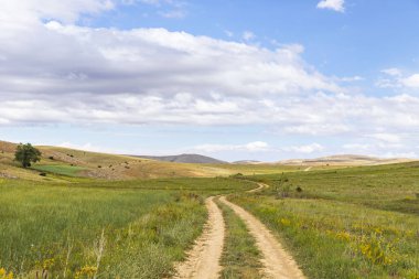 Kelkit, Gumushane sınırları içindeki harika çim dağlarının muhteşem manzarası