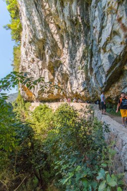Karasu maden irmak şelalesi, Sakarya, Türkiye (Türk Karasu Maden Deresi Selalesi, Sakarya, Türkiye)