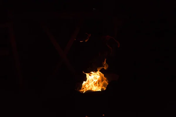 Чорний Фон Палаючого Вогню — стокове фото