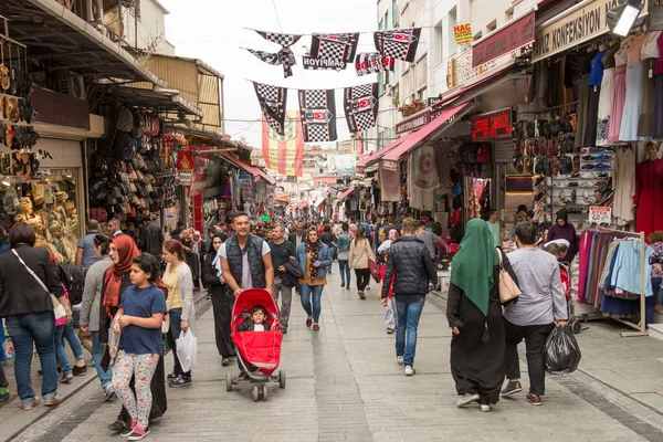 Istanbul Turquía Junio 2020 Eminonu Las Personas Que Compran Mahmut — Foto de Stock