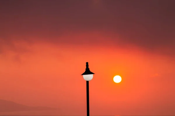 Lampadaires Dramatiques Ville Coucher Soleil — Photo