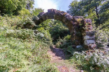 Türkiye 'nin Efes kentindeki Celsius Kütüphanesi harabeleri güzel bir yaz gününde