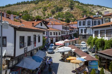 Beypazari, Ankara / Türkiye - 24 Temmuz 2020: Beypazari İlçe Merkezi ve geleneksel evler