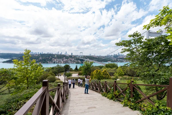 Istanbul Turquía Junio 2021 Bósforo Estambul Otagtepe Estambul Turquía — Foto de Stock