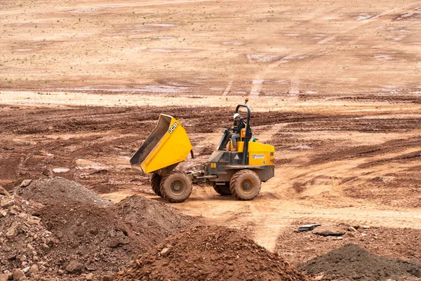 Pequeño Camión Volquete Terrenos Baldíos — Foto de Stock