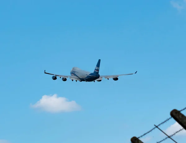 Boeing 747 Flying Away — Stock Photo, Image