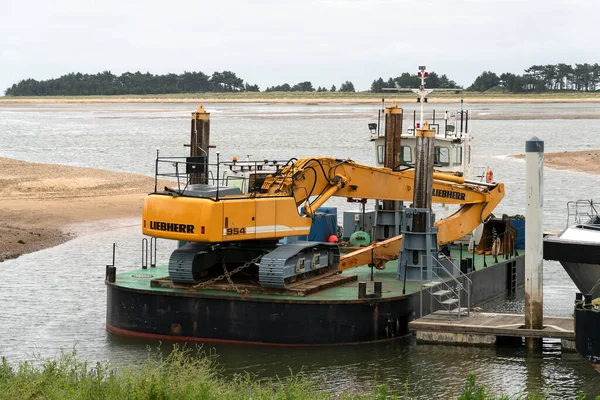Large Yellow Excavator Floating Platform — Stock Photo, Image