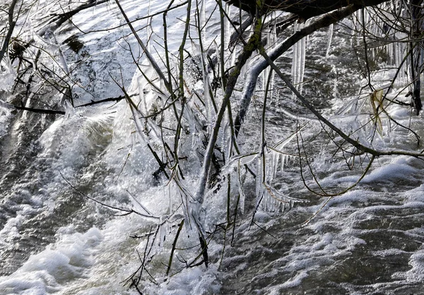 Icicles Forming Fast Flowing River — Stock Photo, Image