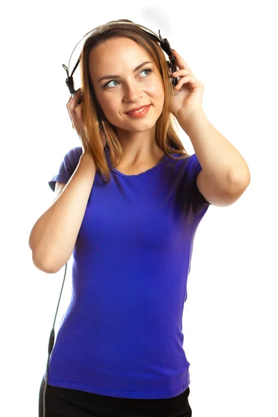 Femeie tânără ascultând muzică — Fotografie, imagine de stoc