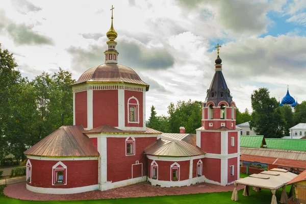 Suzdal, Russie, église d'Uspenskaya en été — Photo