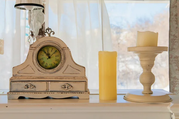 Lüks eski piyano vintage tarzı moda