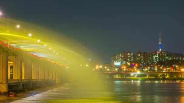 时光流逝4K黄昏后的韩国城市 韩国首尔的汉江和板波桥 — 图库视频影像