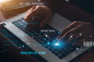 İş dünyasının yapay zeka çokgen beyni için dizüstü bilgisayar üzerinde çalışan iş adamı, yapay zeka kavramları, akıllı şehir internet simgeleri, yapay zeka kavramı ve IOT işi..